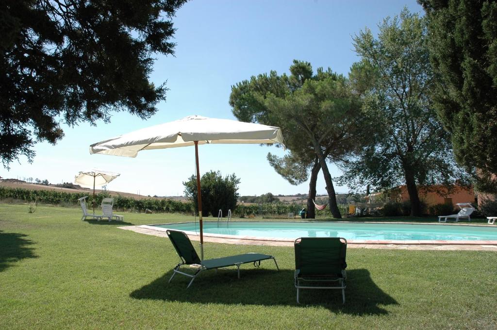 Piscina di Agriturismo Pian dei Pini o nelle vicinanze