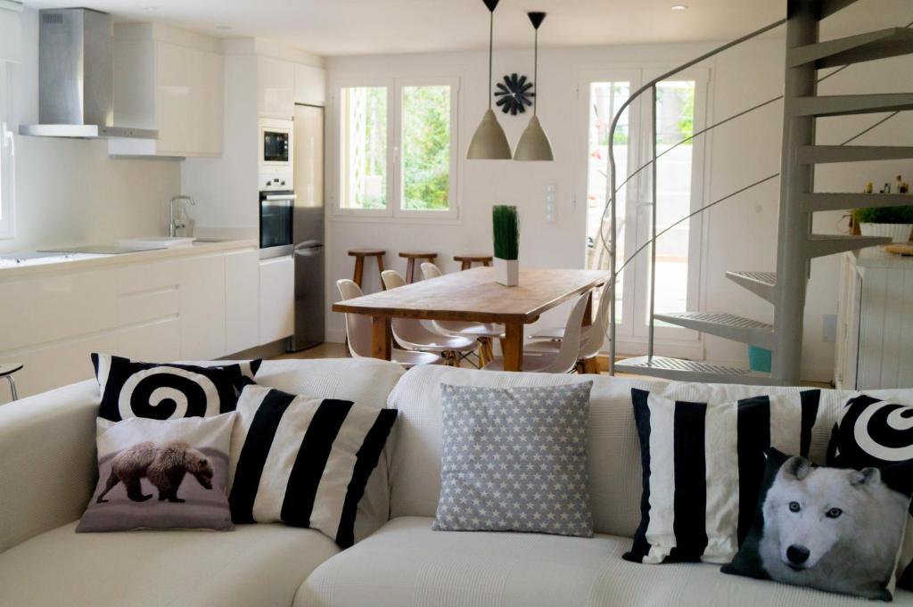 A seating area at Casa Gema