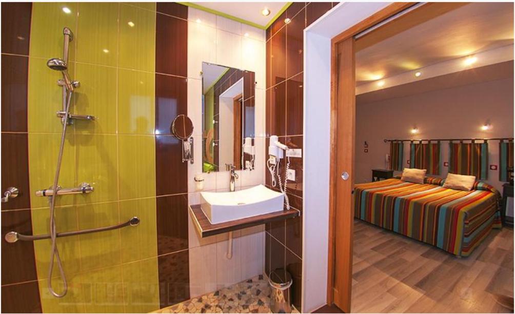 Logis Hôtel Restaurant L'Essille - Comfort Double Room
