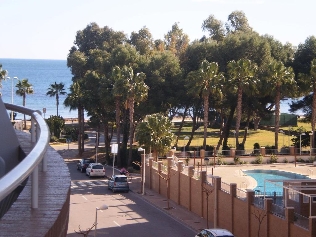 Bazén v ubytování Apartamento 1ª línea de playa VT-35658-CS nebo v jeho okolí