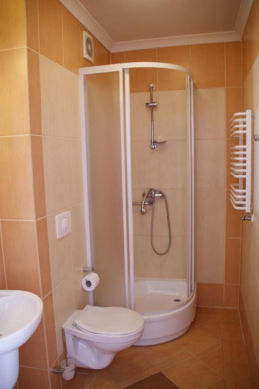 Łazienka w obiekcie Hotel Aleksander