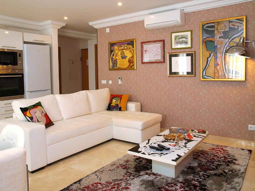 HENRI'S APARTMENTS - Pateo de Santo António - 5