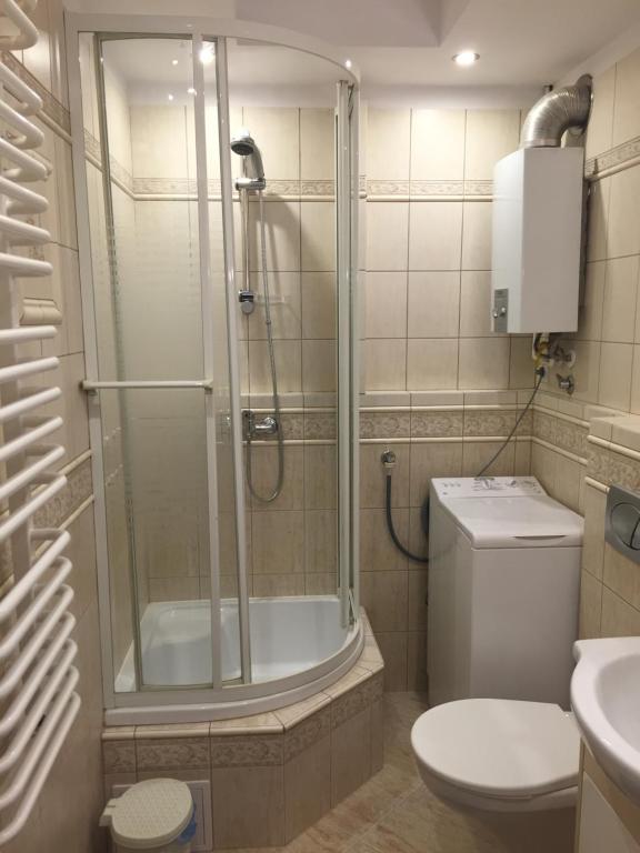 Apartment Oświęcim klimatyzowany - Appartement Met Twee Slaapkamers Met Balkon