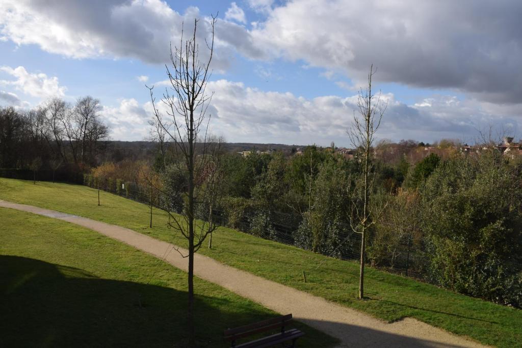 Appartement avec rez de jardin à Disneyland - 14