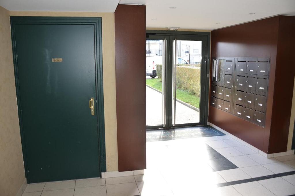 Appartement avec rez de jardin à Disneyland - 11