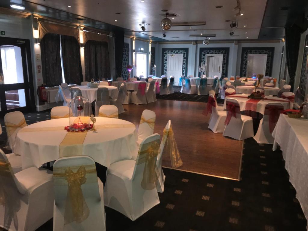 Posezení v ubytování Fairway Hotel