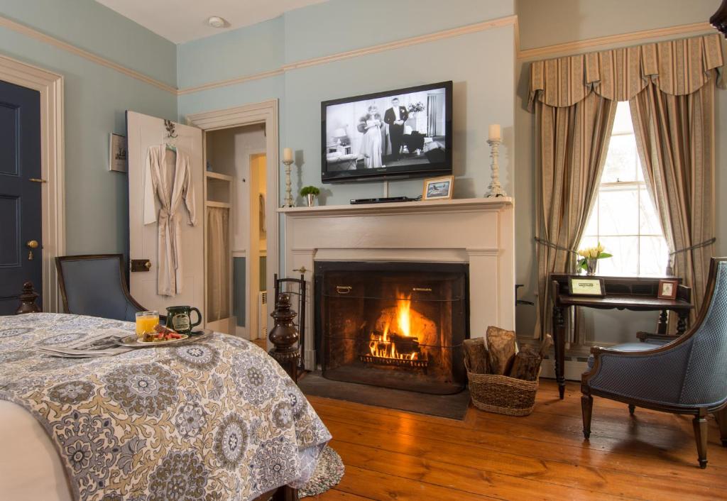 Caldwell House Bed and Breakfast - Habitación De La Reina