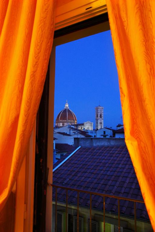 A general view of Firenze or a view of the city taken from a szállodákat