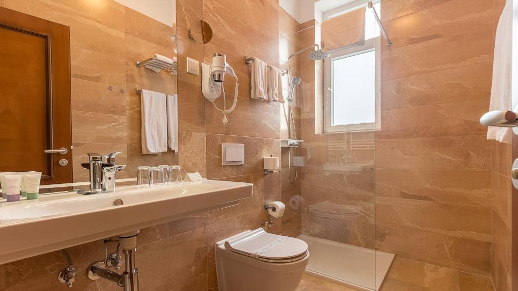 Hotel Maroon - Resim 14