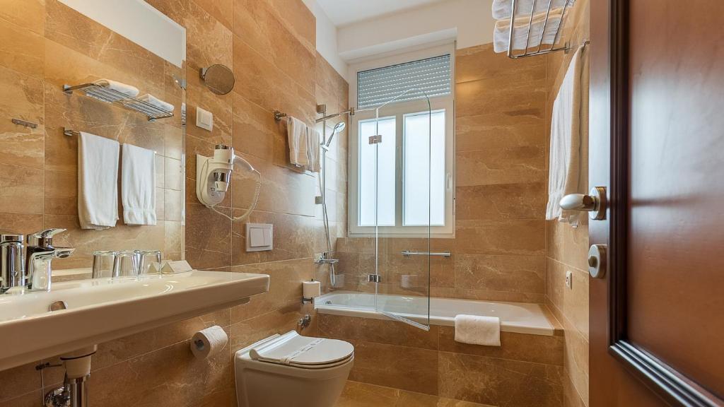 Hotel Maroon - Resim 3