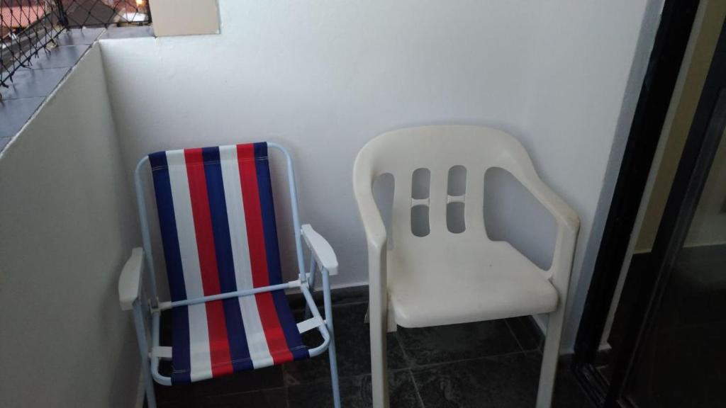  guaica - otima localização 05 pessoas - 200 mts da praia