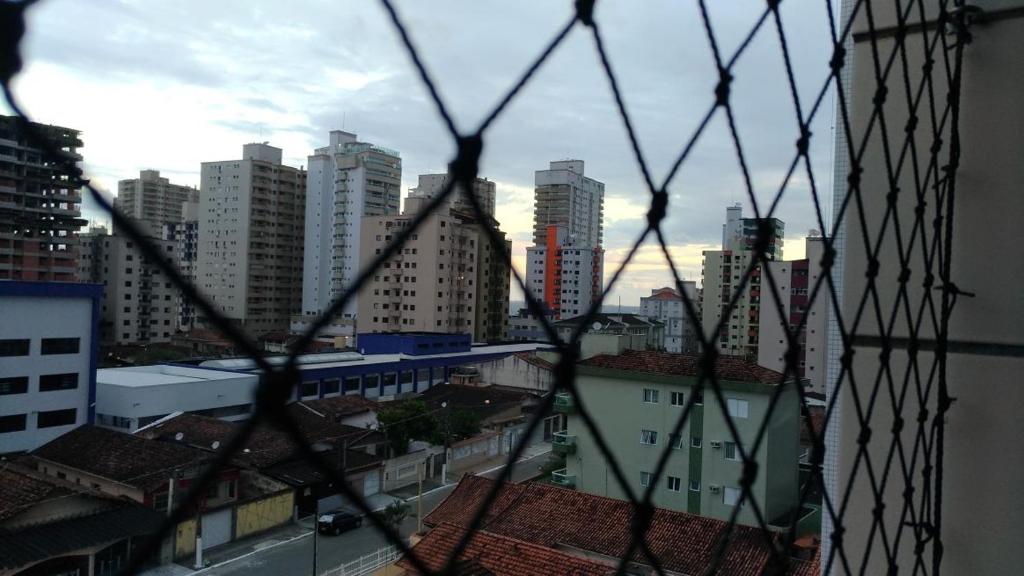  guaica - otima localização 05 pessoas - 200 mts da praia