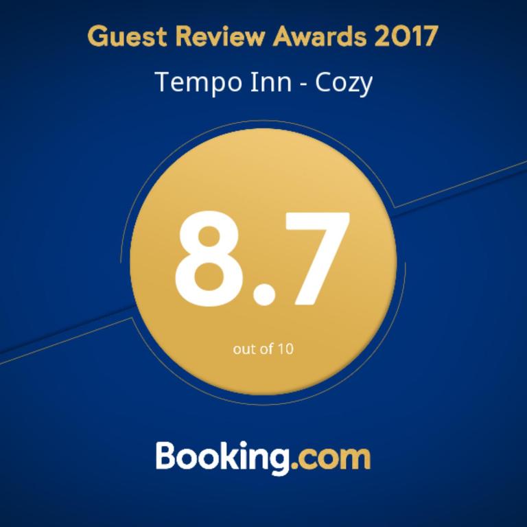 Certifikát, hodnocení, plakát nebo jiný dokument vystavený v ubytování Cozy Inn Jordan Station