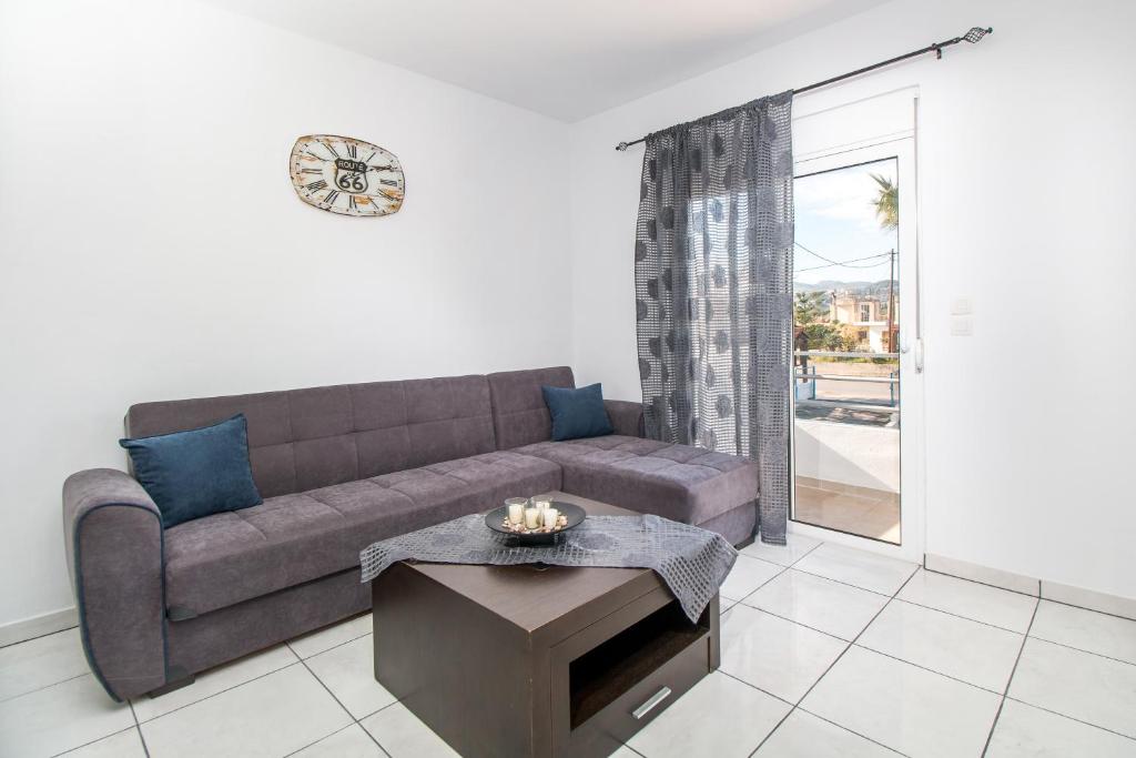 Posezení v ubytování Toulas Studios & Apts No2
