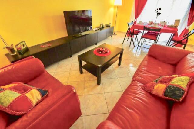 A seating area at La Casa di Isabella Loreto