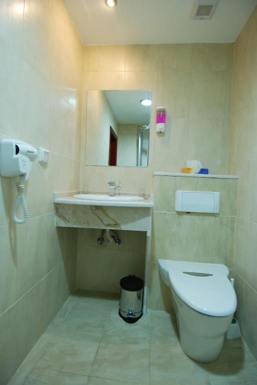 Koupelna v ubytování Al Rashid Hotel