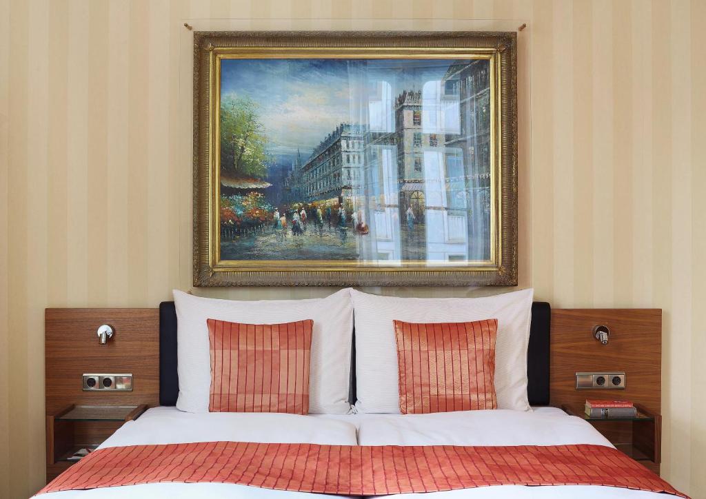 Living Hotel an der Oper - Resim 8