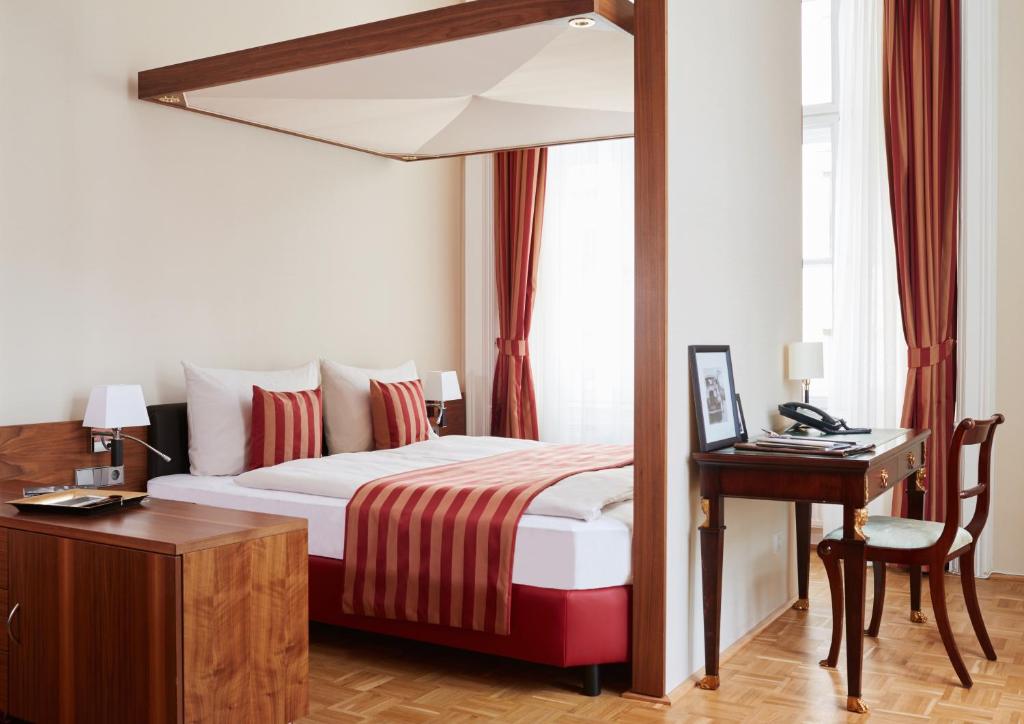 Living Hotel an der Oper - Resim 28