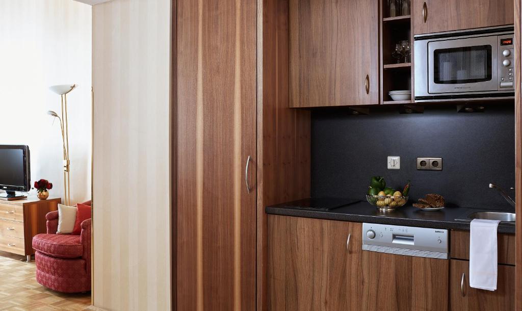 Living Hotel an der Oper - Resim 36