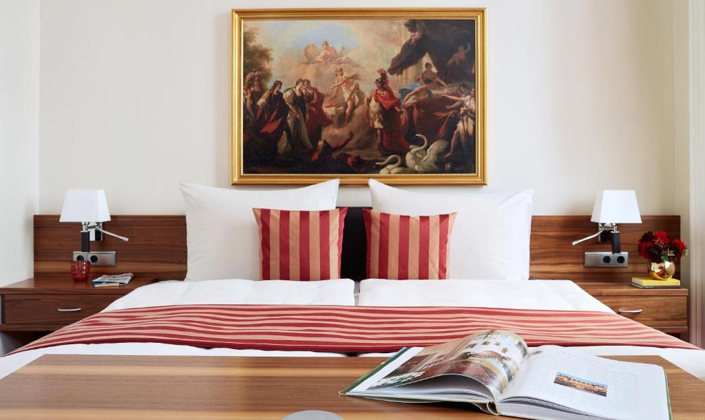 Living Hotel an der Oper - Resim 20