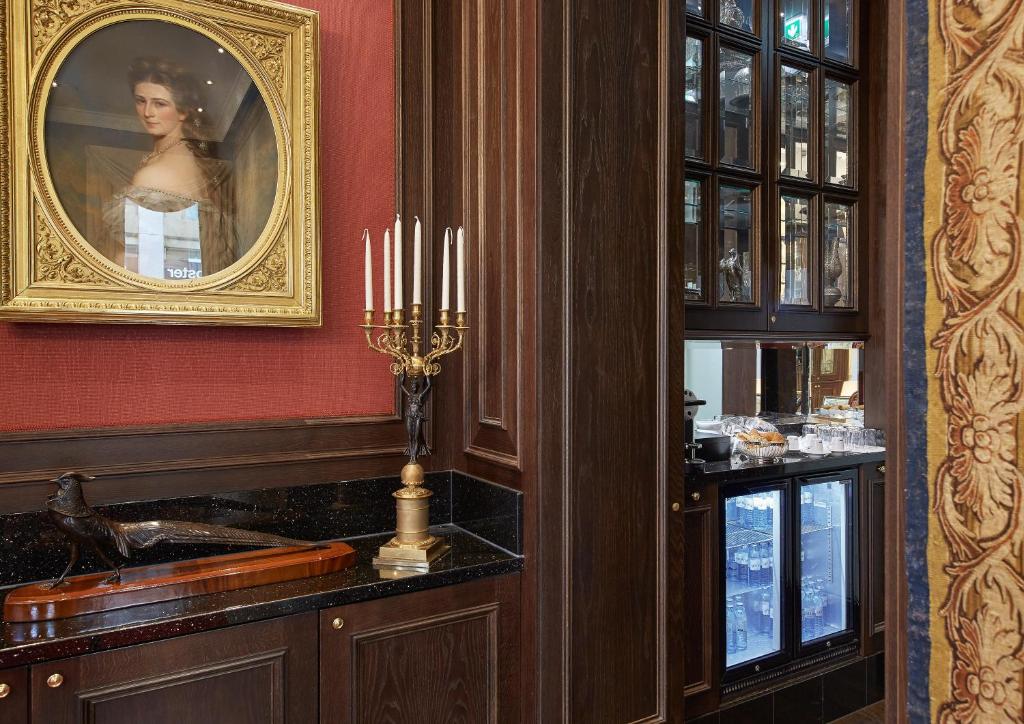 Living Hotel an der Oper - Resim 40