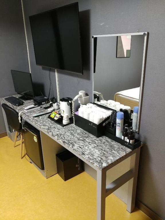 Kuchyň nebo kuchyňský kout v ubytování Business Hotel Busan Station