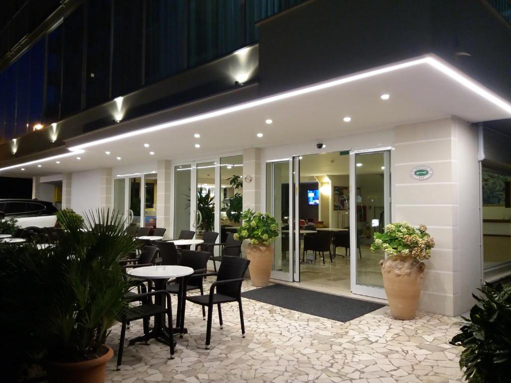 Restaurace v ubytování Hotel Atlas