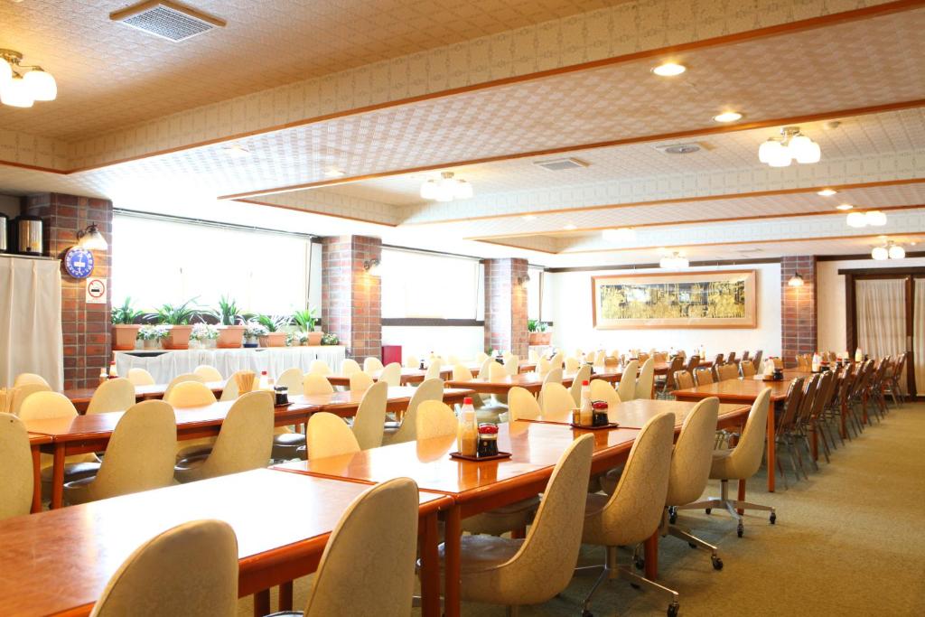 Restaurace v ubytování Shiga No Yu Hotel