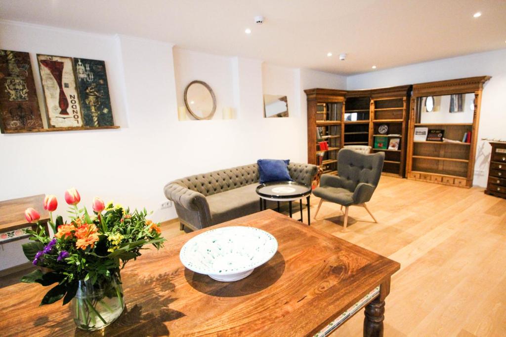 das kleine Hotel in München - Resim 2