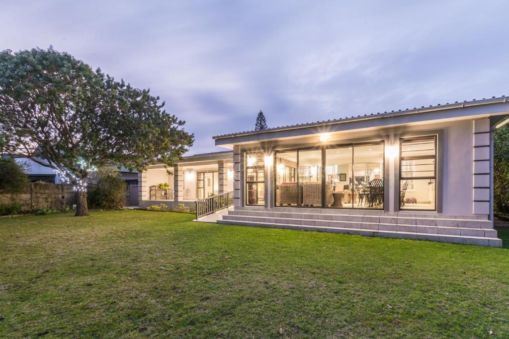 Oceanview B&B, East London (updated prices 2024)