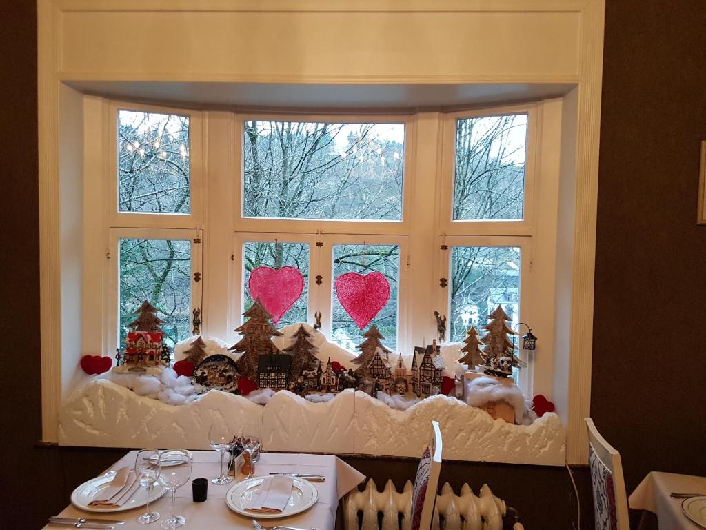 Fotografie z fotogalerie ubytování Hotel La Ferronniere v destinaci Bouillon