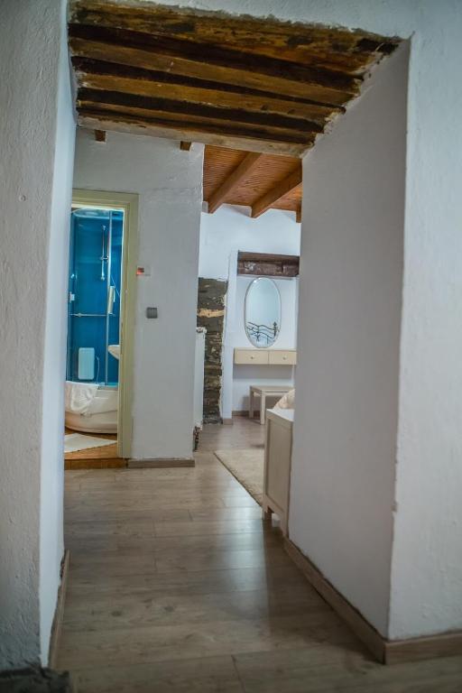 Kuchyňa alebo kuchynka v ubytovaní Guesthouse Tsegani