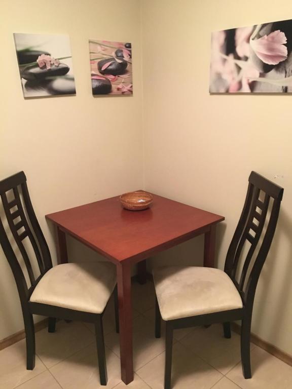 Lee Apartments - 带花园的公寓