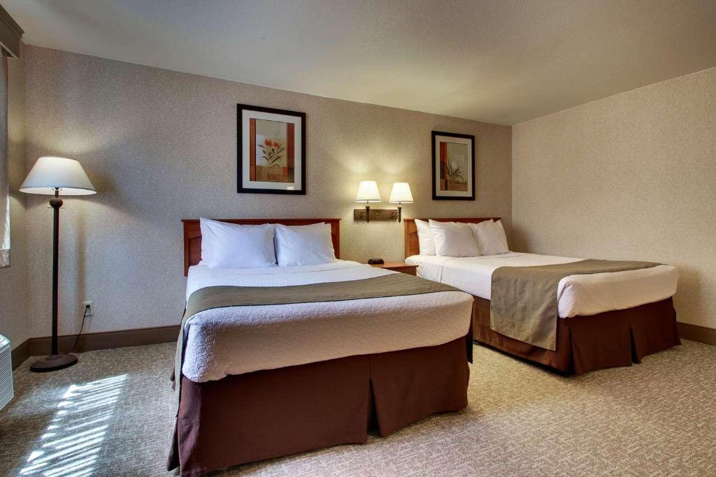 Best Western West Hills Inn photo