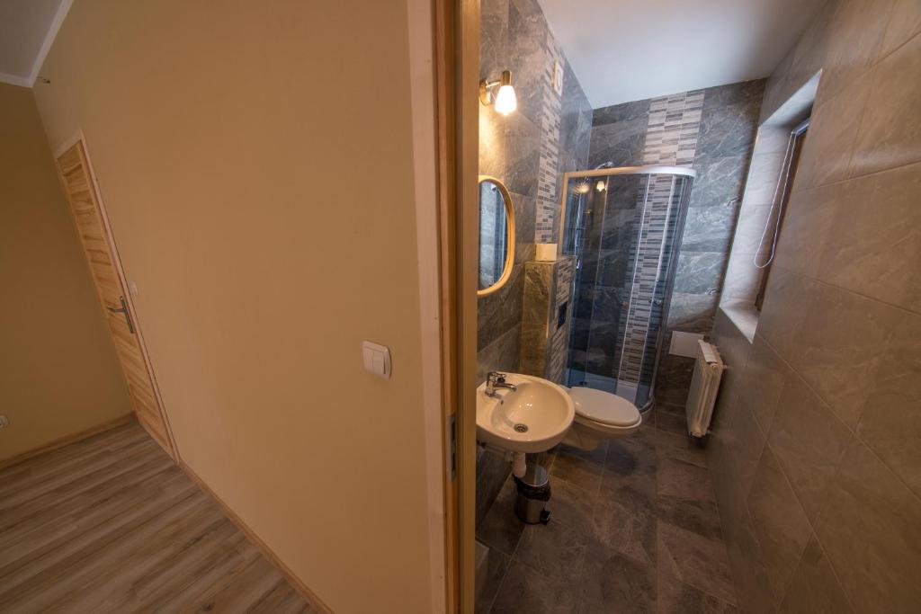Kúpeľňa v ubytovaní Pokoje i Apartamenty Nad Potokiem