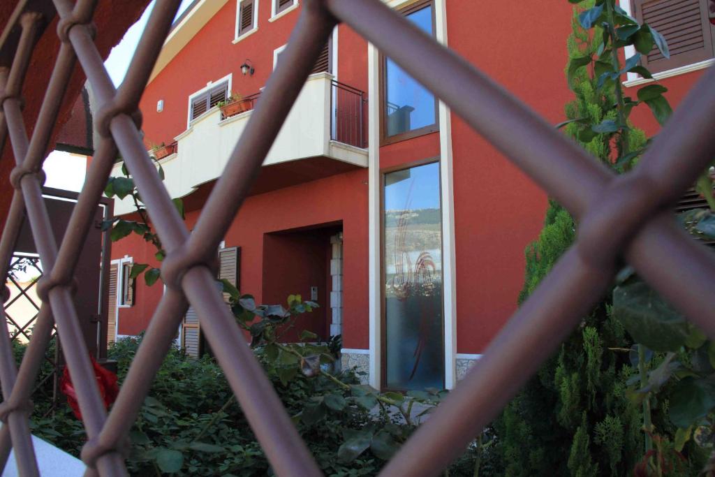Budova, v ktorej sa ubytovanie bed & breakfast nachádza