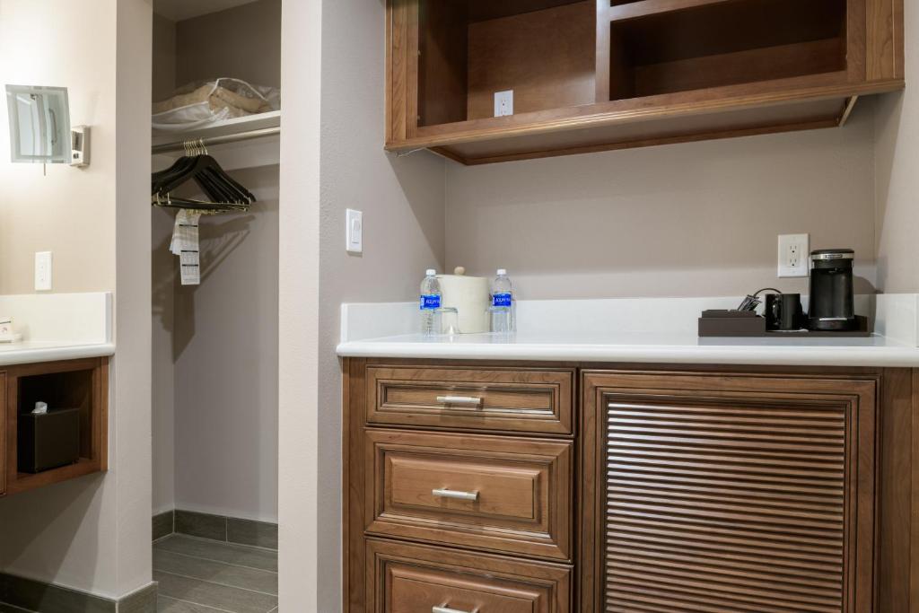 Woodcrest Hotel Cupertino photo