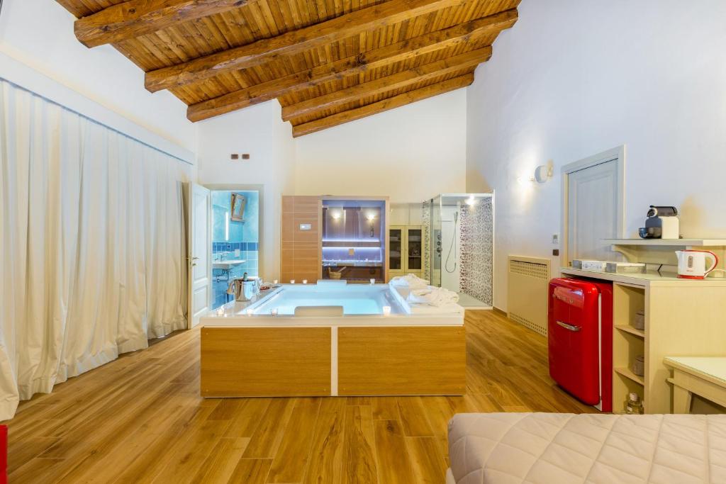 Kuchyň nebo kuchyňský kout v ubytování Hotel Sa Cheya Relais & Spa