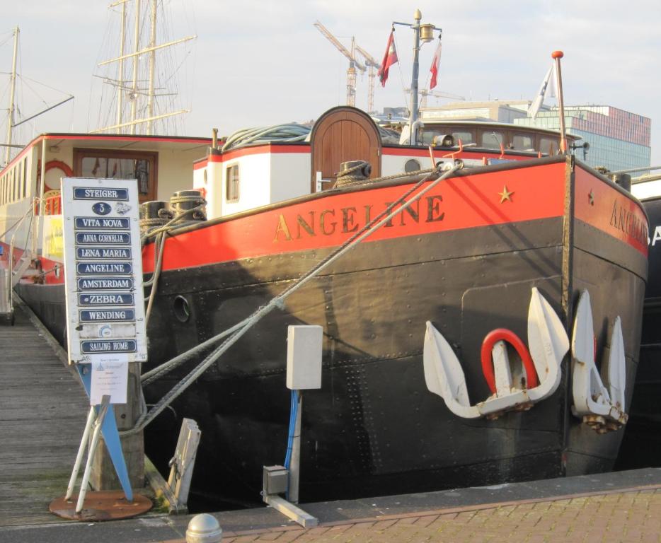 Fotografie z fotogalerie ubytování Hotelboat Angeline v destinaci Amsterdam