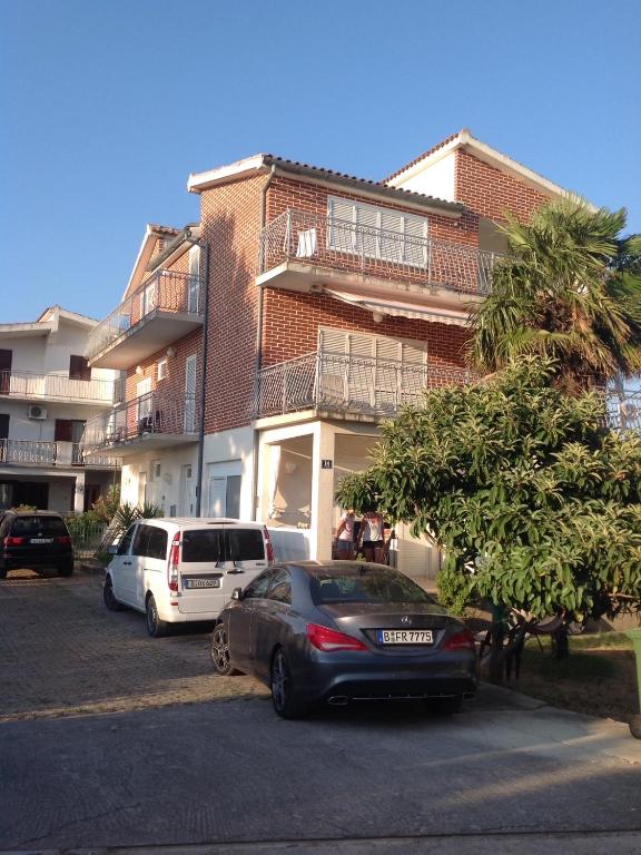 Apartments More - Housity