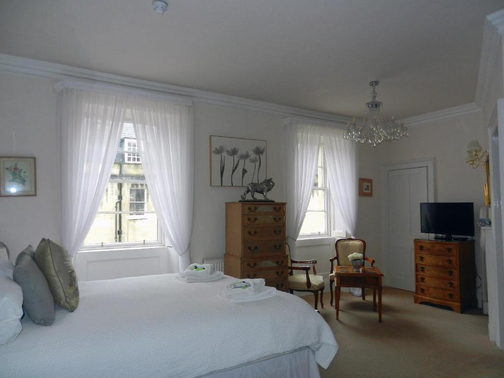 Brocks - Superior King Room