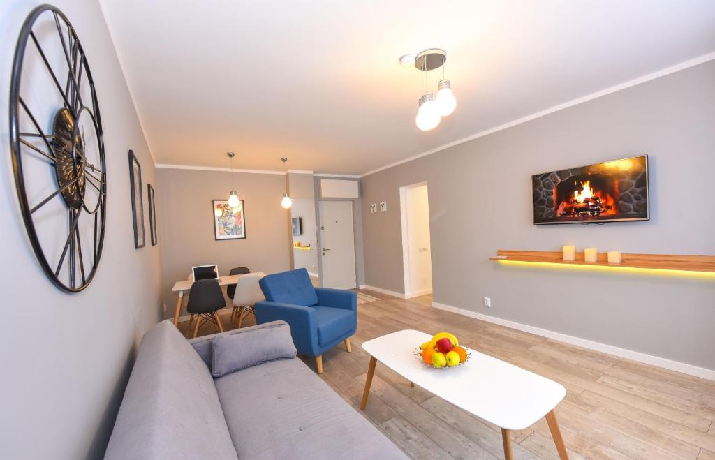 One by One - by Grand Accommodation - 