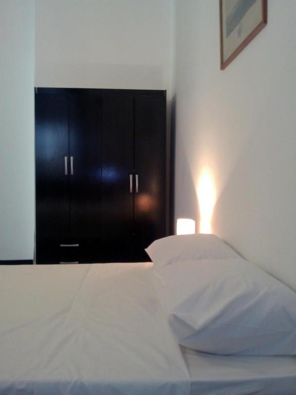 Montevideo Chic Hostel - Twin Room