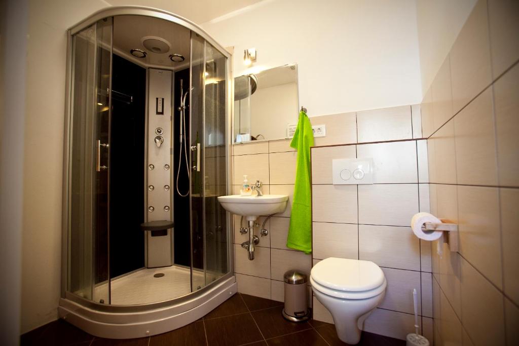 Koupelna v ubytování Apartments Soča