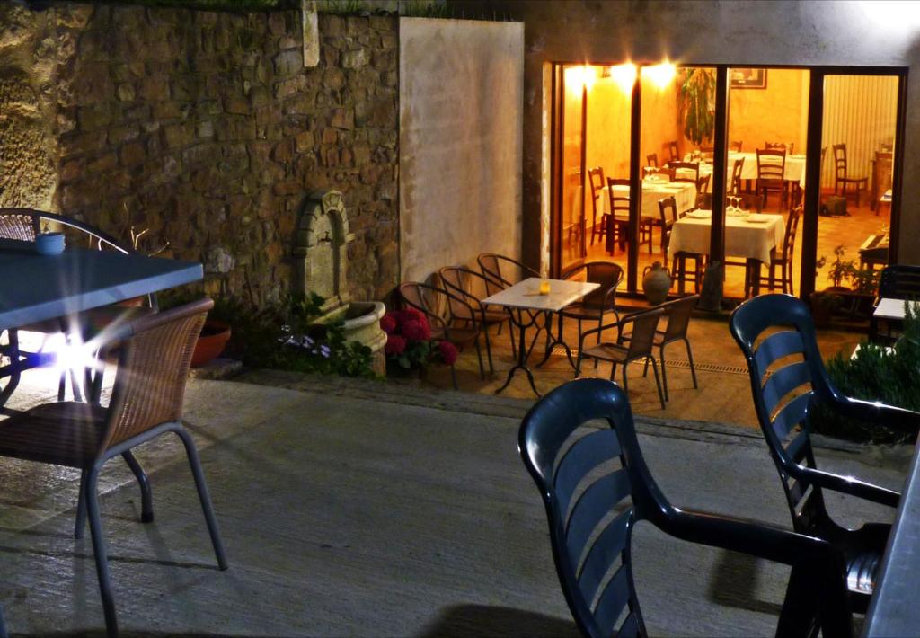 Posezení v ubytování Hostal La Fuente