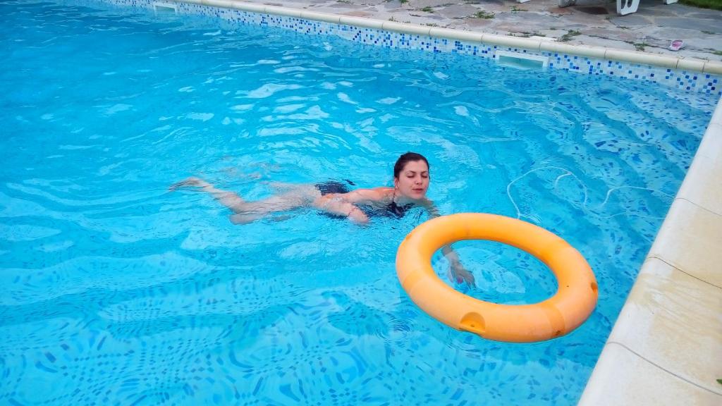 Bazén v ubytování Hotel Enchevi nebo v jeho okolí