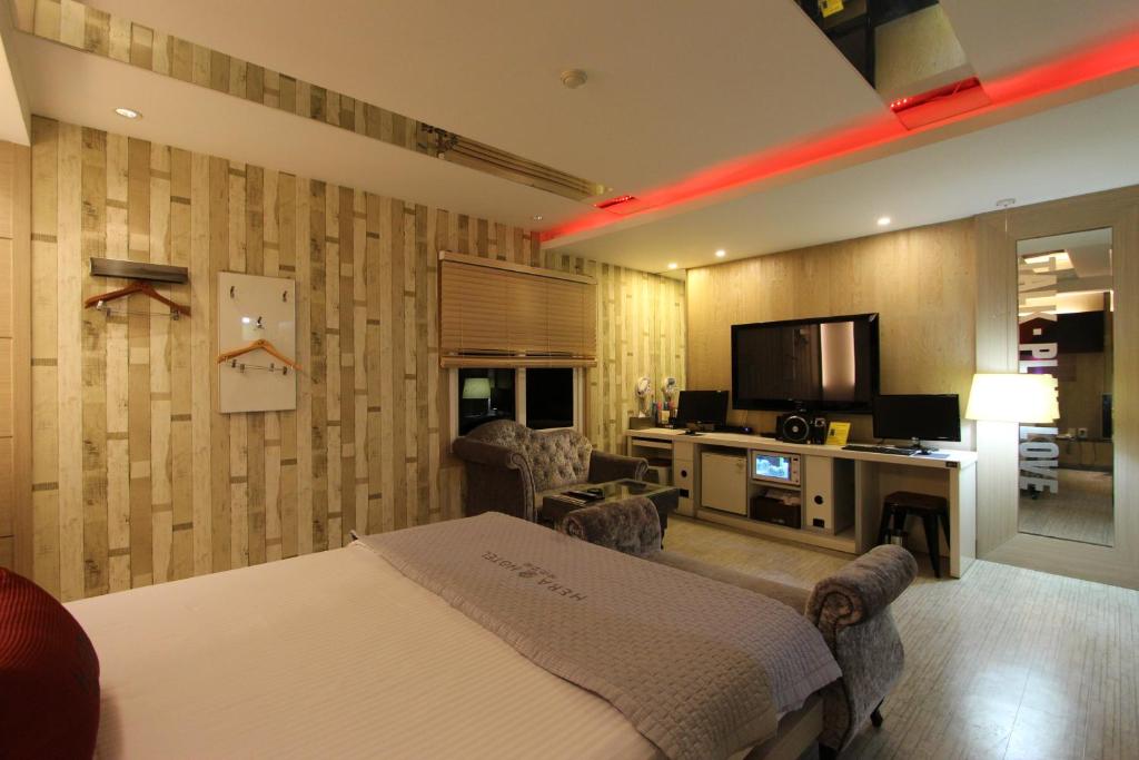 Kuchyň nebo kuchyňský kout v ubytování Hera Hotel