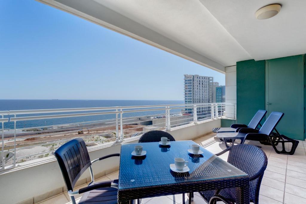 Seafront Apartment Sliema - Three Bedroom Seafront Apartment