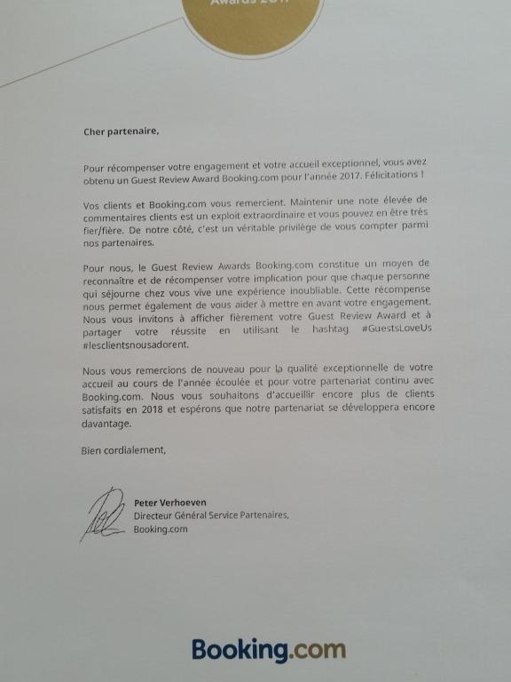 Certifikát, hodnocení, plakát nebo jiný dokument vystavený v ubytování La Tuiliere