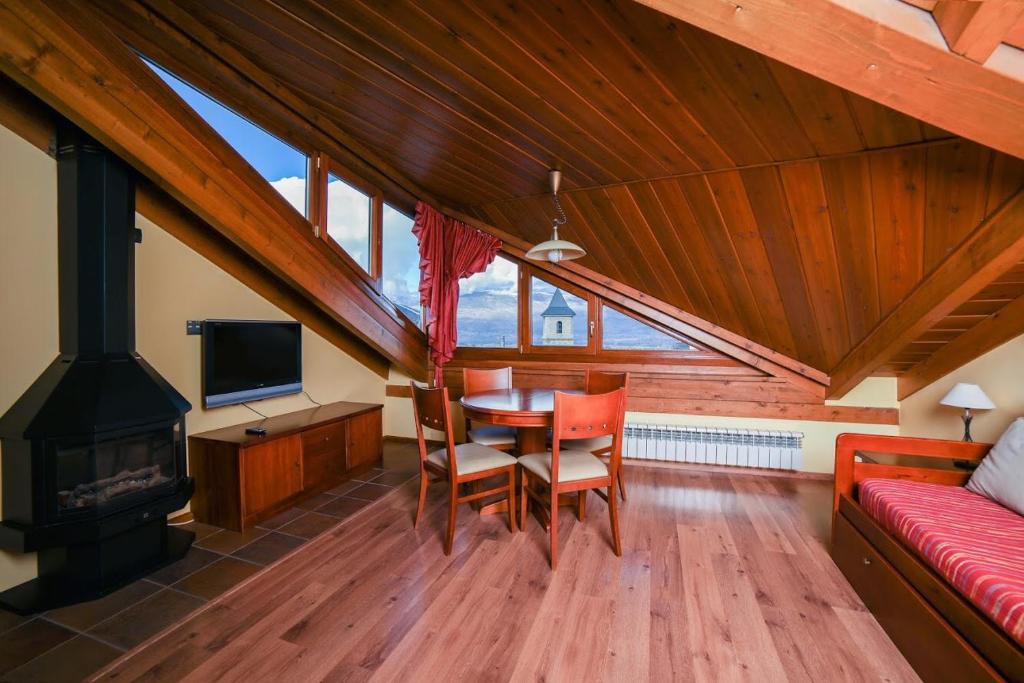 TV a/nebo společenská místnost v ubytování Hotel Roca